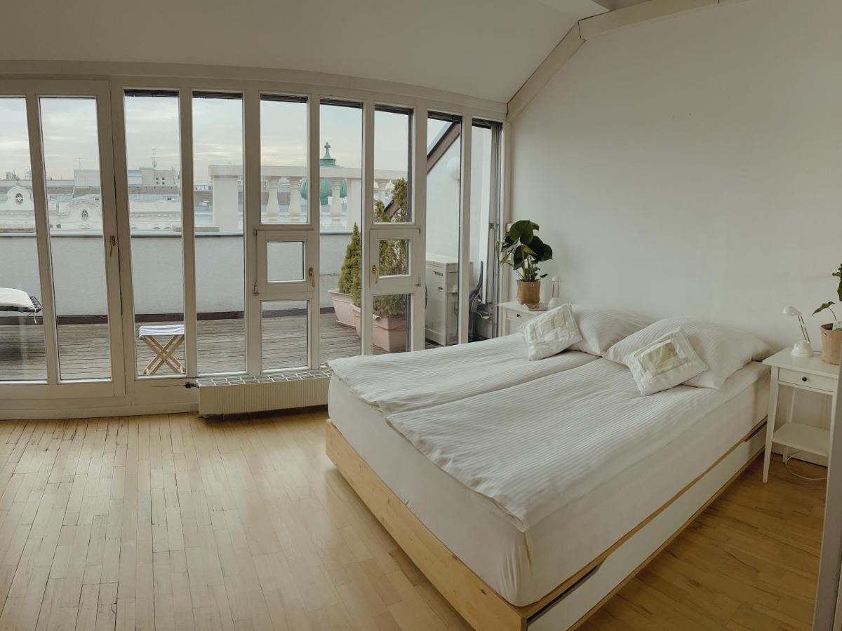 Luxury 150M2 Suite In Most Desirable Area Of Historic Central Vienna Luaran gambar